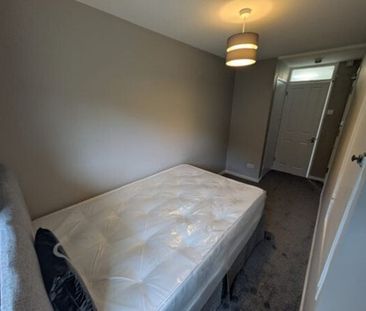 Tilgate 0 bedroom house share to rent - Photo 2