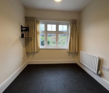 Bathpool, Taunton - Photo 4