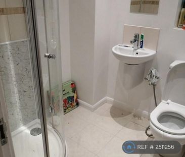 4 bedroom detached house to rent - Photo 5