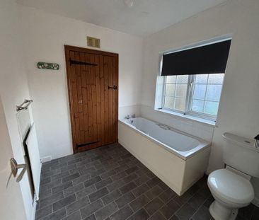 3 bedroom semi-detached house to rent - Photo 6