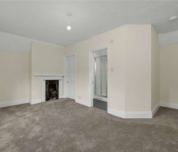 A charming and beautifully refurbished detached farmhouse set withi... - Photo 4