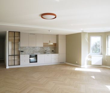 Komfortowy 4-pokojowy apartament z dużym garażem - Zdjęcie 6