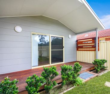 Large One Bedroom Home - WIFI & Lawn Mowing Included - Photo 6