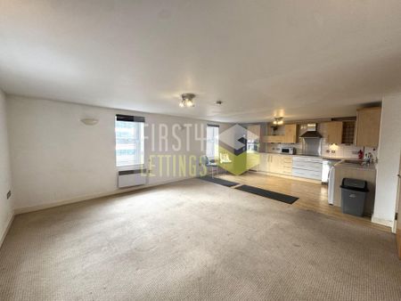 2 bedroom flat to rent - Photo 2
