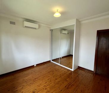 FAMILY HOME IN SOUGHT AFTER LOCATION - Photo 2