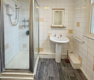 5 bedroom semi-detached house to rent - Photo 6