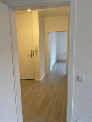 Sehr schöne renovierte 2 Zimmer Wohnung in Gelsenkirchen zu vermieten - Photo 1