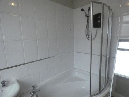 2 bed flat to rent in Mowbray Street, Heaton, NE6 - Photo 2