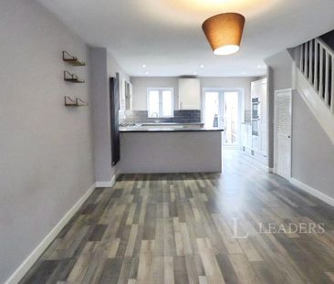 3 bedroom terraced house to rent - Photo 2