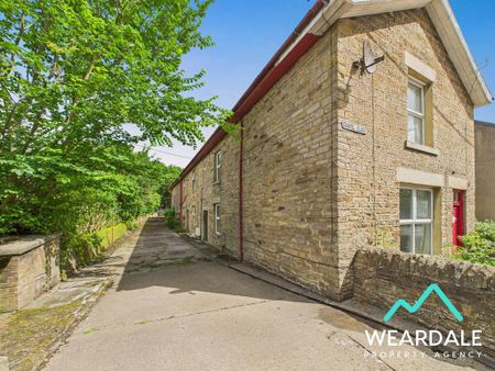 2 bedroom end of terrace house to rent - Photo 4