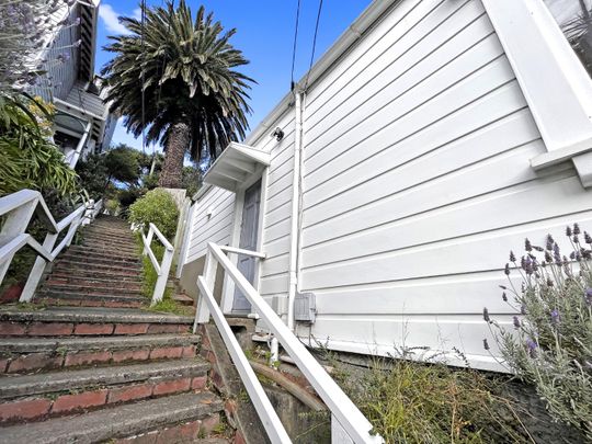 Welcome to 38 Hawker Street in Mount Victoria - Photo 1