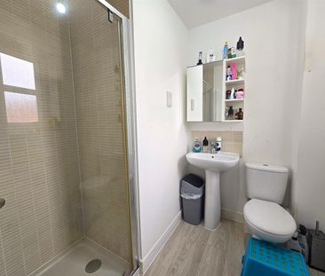 4 Bed Detached house For Rent - Photo 1