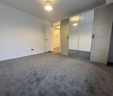 Anstey Lodge, Wellington Road, EN1 - Photo 6