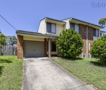 Two Bedroom Air Conditioned Town House with parking - Photo 2