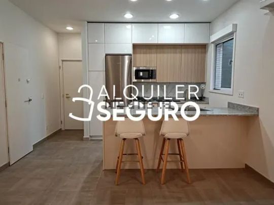 Alquiler de piso en Calle Duque de Rivas - Photo 1