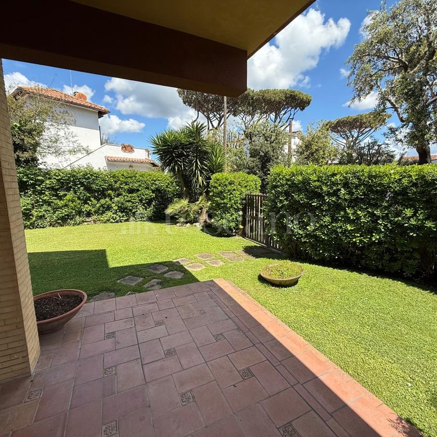 Villa Bifamiliare a Fiumicino in Via Portofino - Photo 1