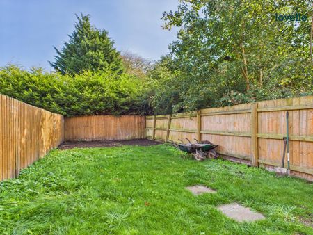 2 bedroom end of terrace house to rent - Photo 4