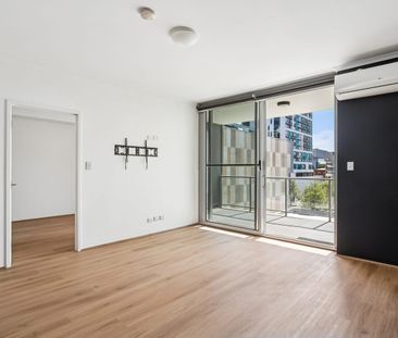 Walk to Everything from This Spacious CBD Apartment - Photo 2