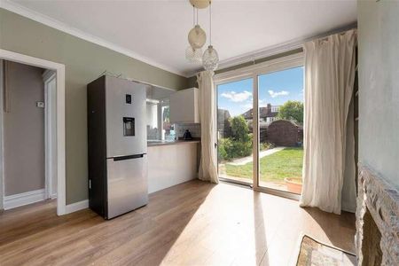 Phyllis Avenue, Motspur, KT3 - Photo 4