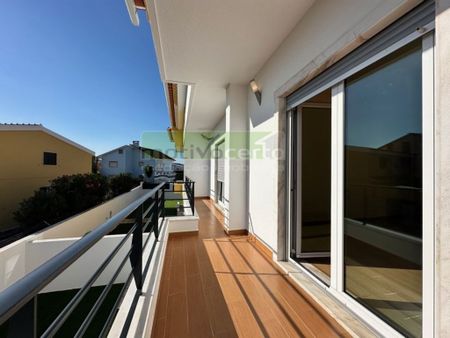 4 room luxury House for rent in Caparide, Cascais e Estoril, Cascais, Lisbon - Photo 2