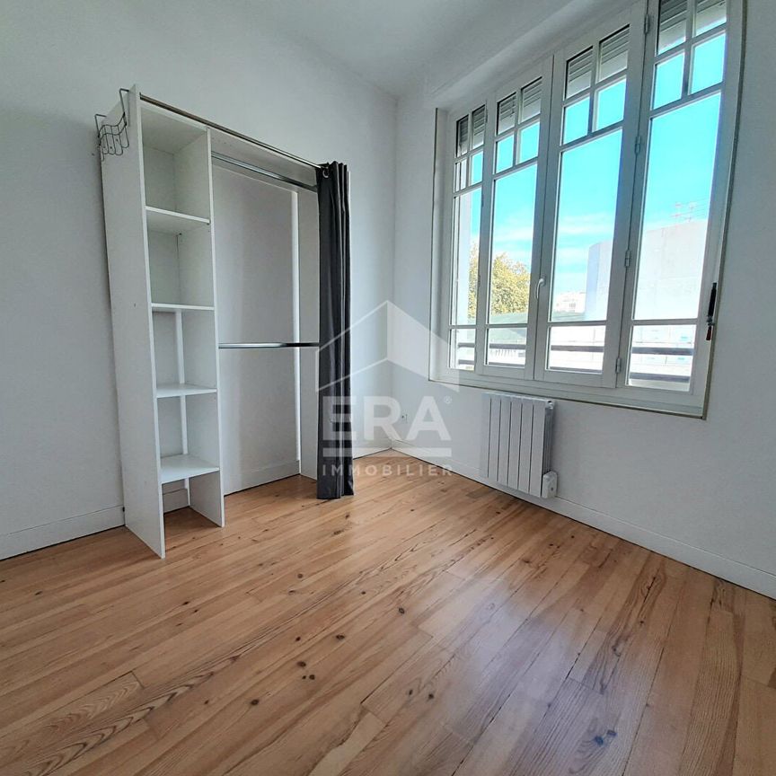 LOCATION - PAU CENTRE VILLE - Petit T2 rénové de 26 m², chambre séparée - Photo 1