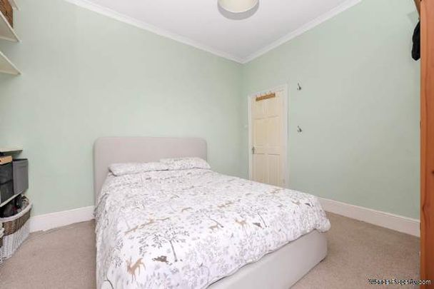 2 bedroom property to rent in London - Photo 1