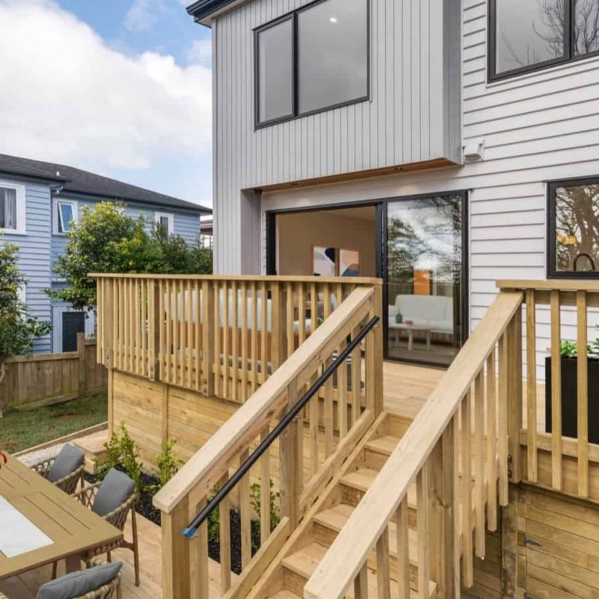 Charming Hillcrest Home in Auckland - Photo 1