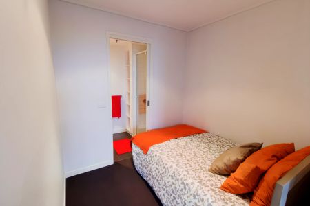 1 Bedroom Balcony East - Photo 3