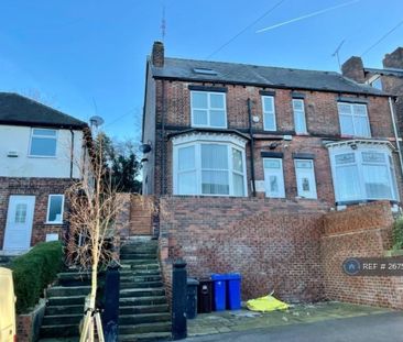 1 bedroom in a house share to rent - Photo 1