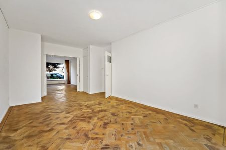 Appartement te huur: Wilhelminastraat 39 2595 EM Den Haag - Photo 2
