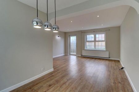 3 BED Detached house To rent - Photo 2