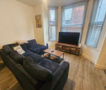 College Place, Southampton - Photo 1