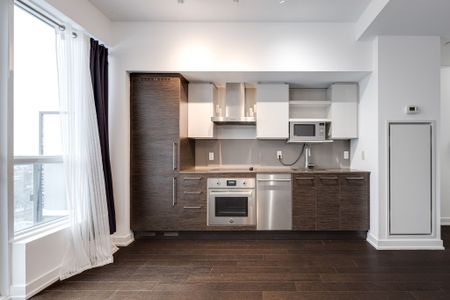 For Lease - 1030 King Street Unit# Ph 25, Toronto, Ontario - Photo 4