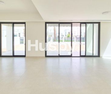 Vacant Now | Opposite to Pool | Single Row - Photo 3