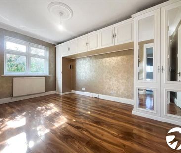4 bedroom detached house to rent - Photo 3