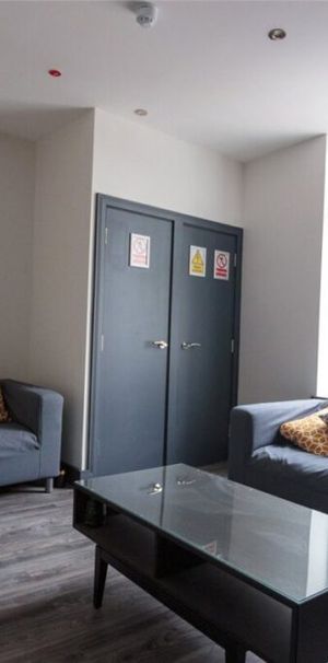 Broad Quay, City Centre - Photo 1