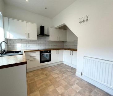 2 bedroom terraced house to rent - Photo 5