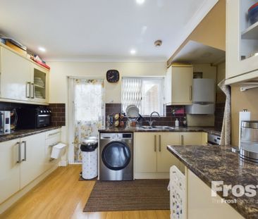 Explorer Avenue, Staines-upon-Thames, Surrey,TW19 - Photo 6