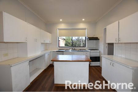 116 Phillip Street, Orange, NSW 2800 - Photo 2