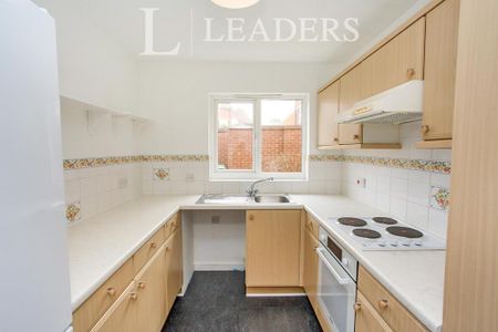 2 bedroom flat to rent - Photo 4