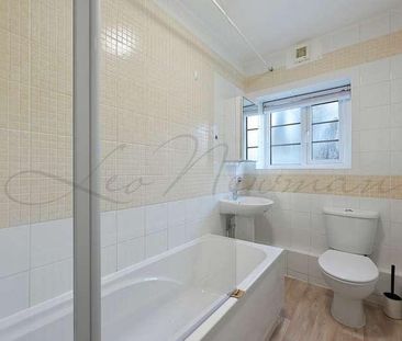 Rosebank Way, Acton, W3 - Photo 1