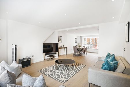 A recently refurbished first and second floor maisonette in Chelsea. - Photo 2
