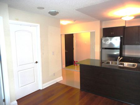 For Lease - 30 North Park Road Unit# 1201, Vaughan, Ontario - Photo 2