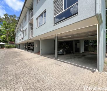 RENOVATED 1ST FLOOR 2 BEDROOM UNIT WITH PRIVATE BALCONY - NEAR SHOP... - Photo 3