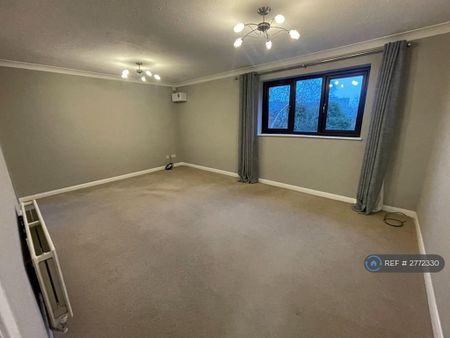1 bedroom flat to rent - Photo 2