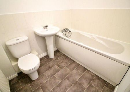 2 bedroom terraced house to rent - Photo 5