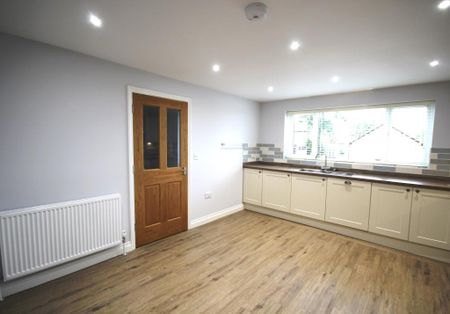 3 bedroom terraced house to rent - Photo 4