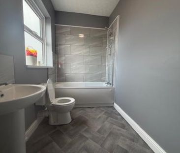 3 bedroom Terraced House To Let - Photo 6