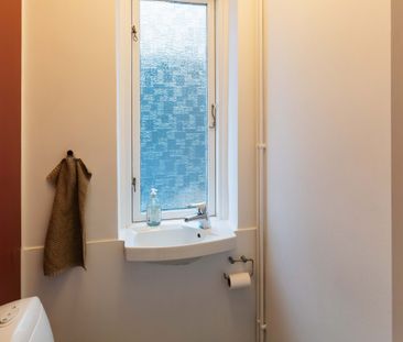 Moderne halvt dobbelthus med solrig have i hjertet af Valby - Foto 3