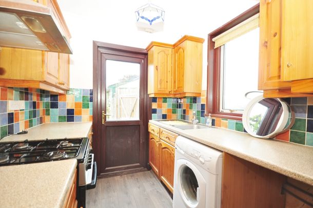3 bedroom semi-detached house to rent - Photo 1